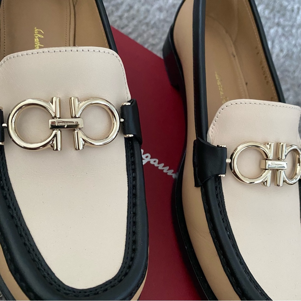 Salvatore Ferragamo loafers - Picture 10 of 14